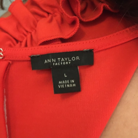 Red Dress - Picture 3 of 3